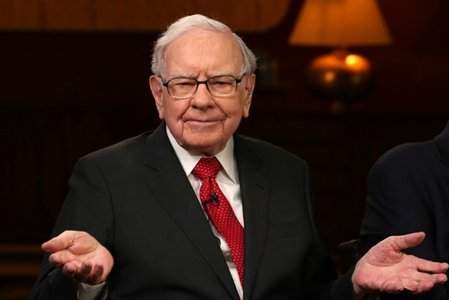 Warren Buffett nghi&ecirc;m khắc v&agrave; sẵn s&agrave;ng n&oacute;i KH&Ocirc;NG với những đề nghị chưa đủ tốt. Ảnh: CNBC